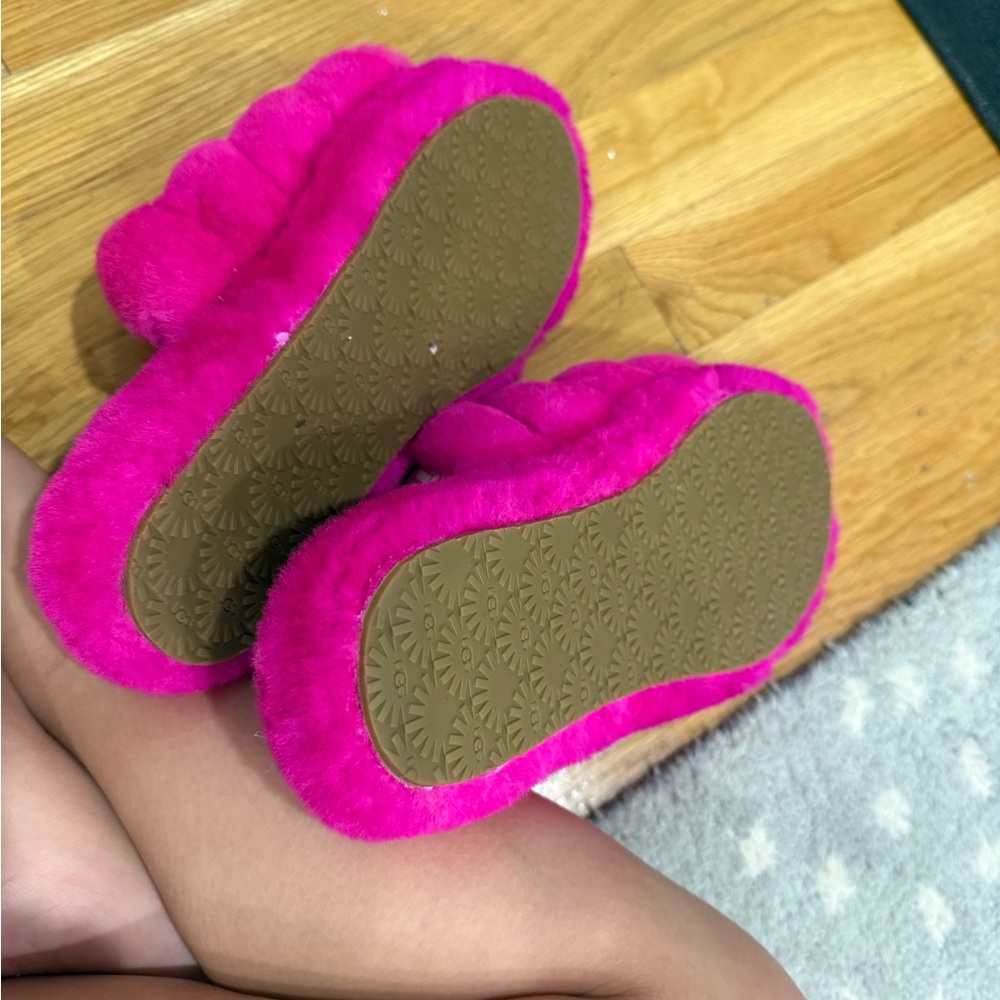UGG Pink Fluffy Slippers - Picture 6 of 6